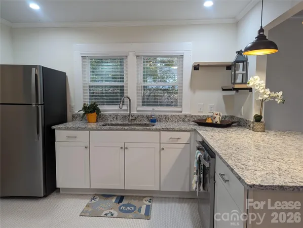 $1,700 | 215 Eastside Drive, Statesville, NC 28625