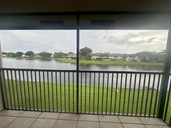 $2,000 | 9954 Nob Hill Court, Unit 9954, Sunrise, FL 33351