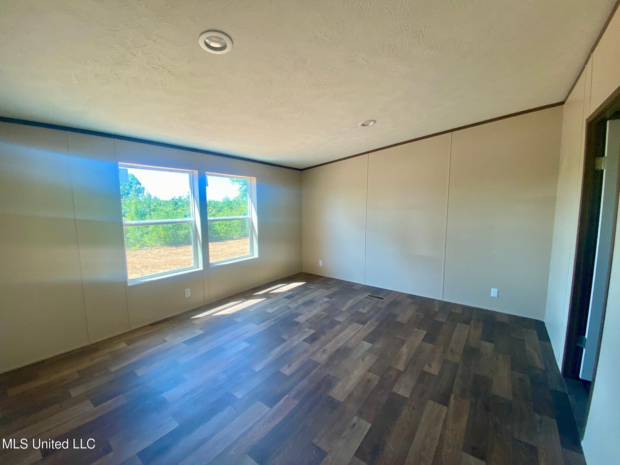 2460 Red Dog Road Carthage, MS 39051 - Photo 12 of 20 IMG_0568