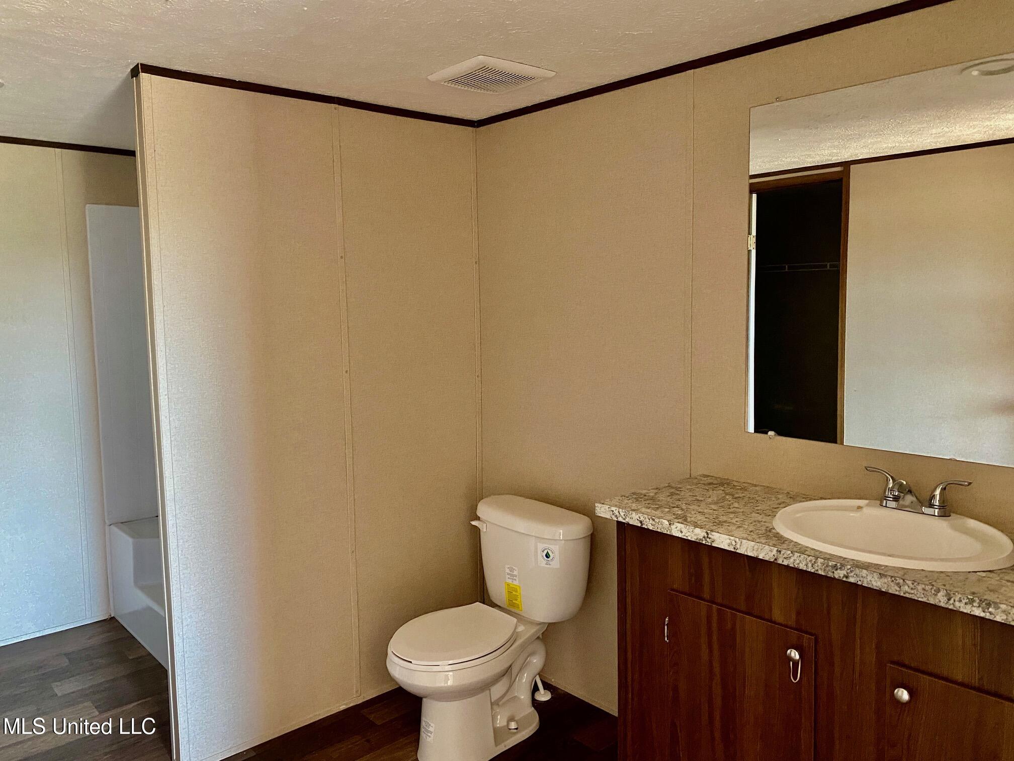 2460 Red Dog Road Carthage, MS 39051 - Photo 13 of 20 IMG_0572