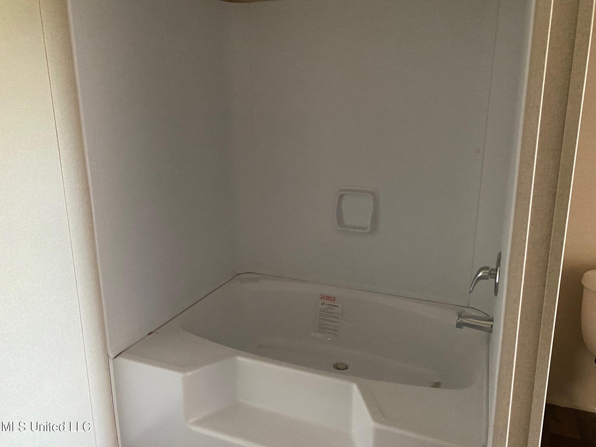 2460 Red Dog Road Carthage, MS 39051 - Photo 14 of 20 IMG_0573