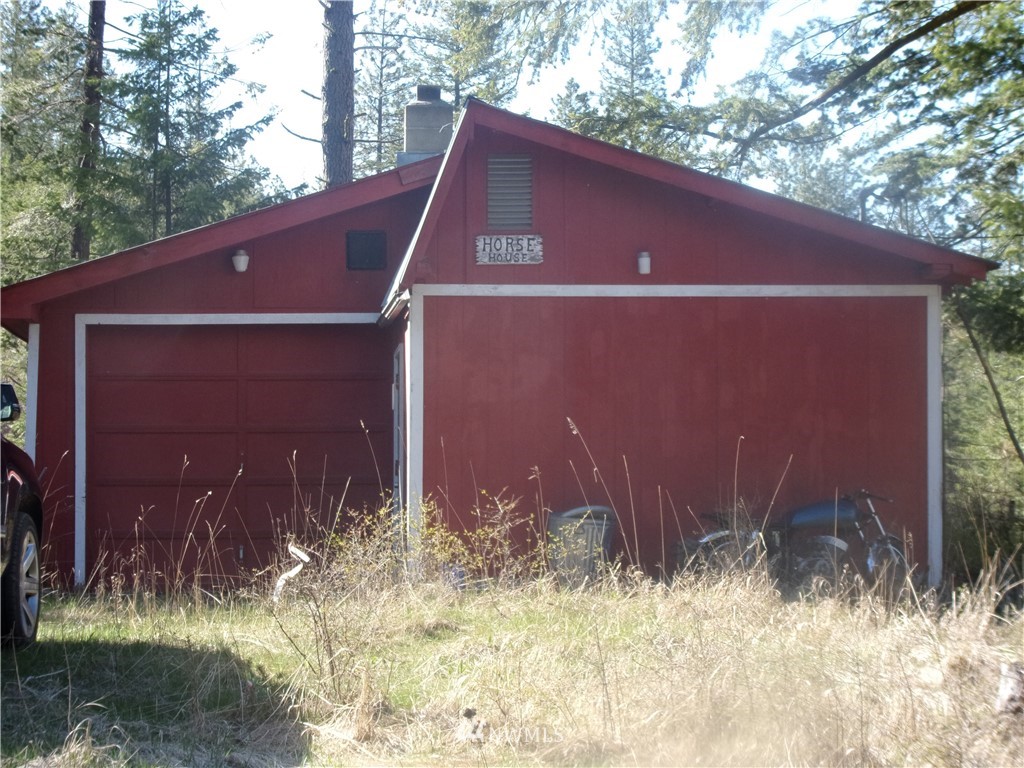 7525 West Bernhill Road Spokane, WA 99208 - Photo 3 of 25