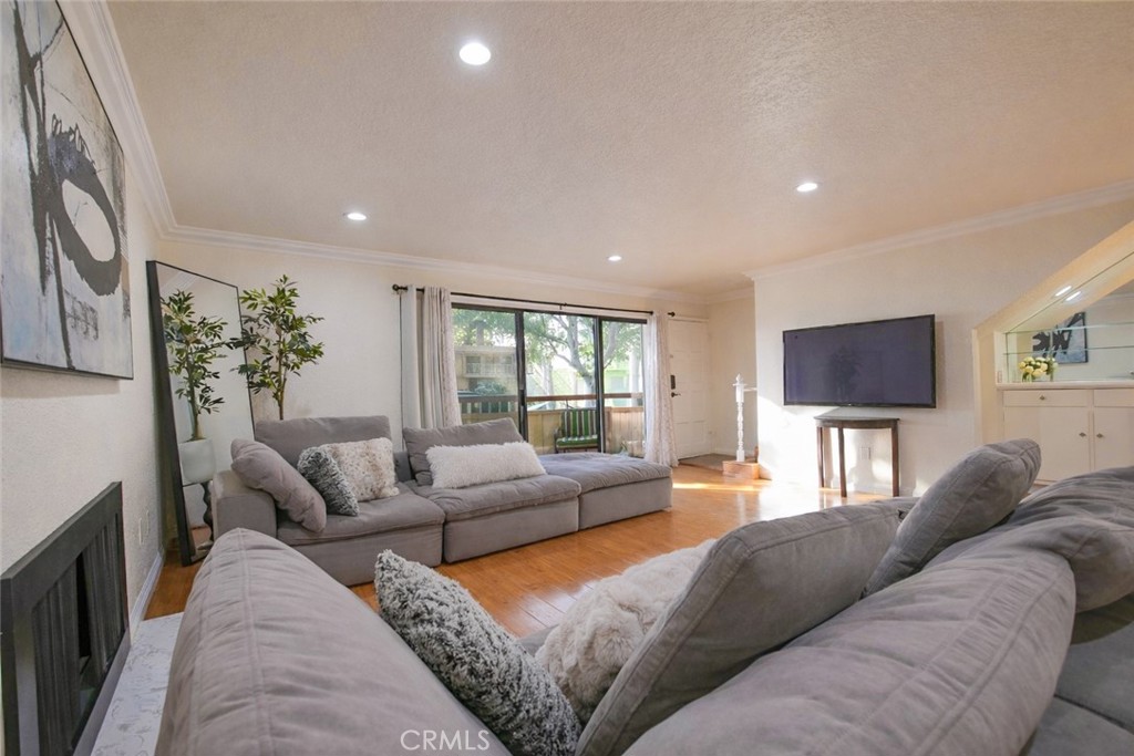 747 Fairview Avenue, Unit A Arcadia, CA 91007 - Photo 8 of 43 Living Room