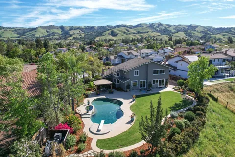 $2,880,000 | 3047 High Meadow Lane, San Jose, CA 95135
