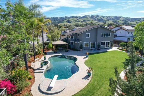 $2,880,000 | 3047 High Meadow Lane, San Jose, CA 95135
