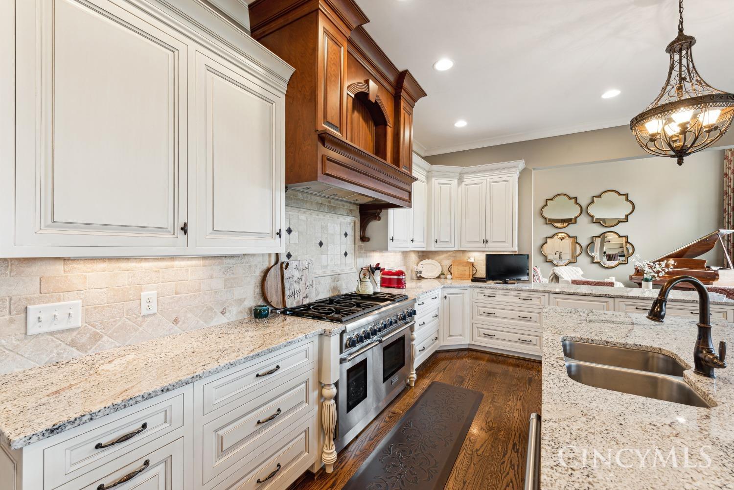 7966 Ayers Road Cincinnati, OH 45255 - Photo 15 of 48 Gallery Image 15