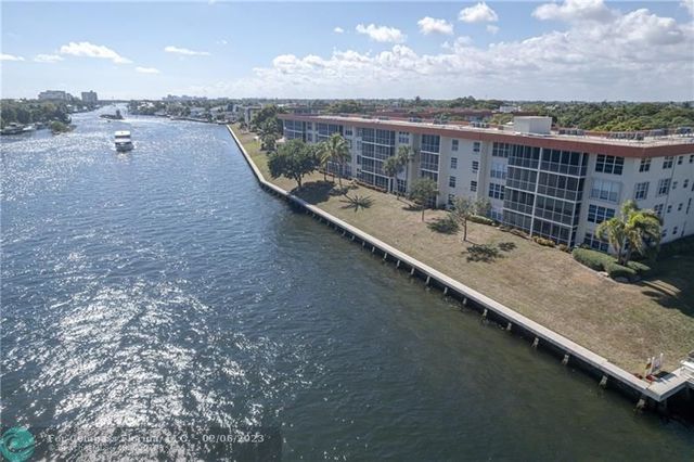 $395,000 | 3180 Northeast 48th Court, Unit 404, Lighthouse Point, FL 33064