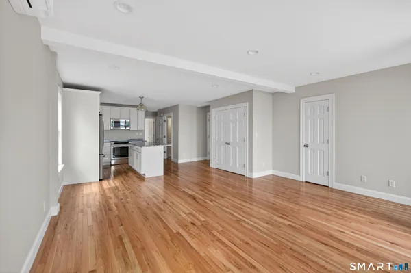 $3,400 | 136 Bank Street, Unit 2B, New London, CT 06320