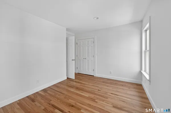 $3,400 | 136 Bank Street, Unit 2B, New London, CT 06320