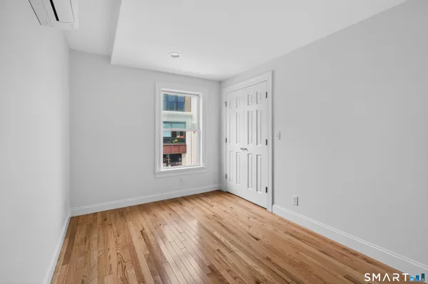 $3,400 | 136 Bank Street, Unit 2B, New London, CT 06320