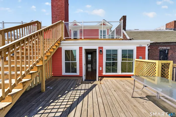 $3,400 | 136 Bank Street, Unit 2B, New London, CT 06320