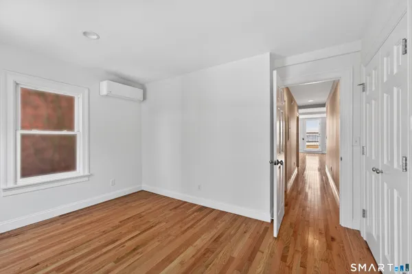 $3,400 | 136 Bank Street, Unit 2B, New London, CT 06320