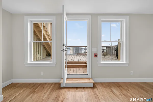 $3,400 | 136 Bank Street, Unit 2B, New London, CT 06320
