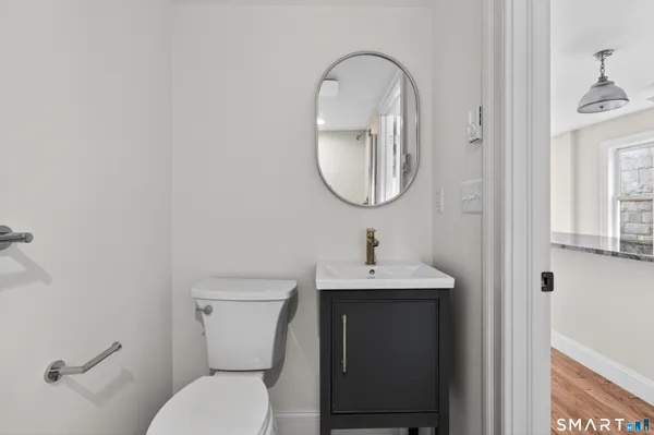 $3,400 | 136 Bank Street, Unit 2B, New London, CT 06320