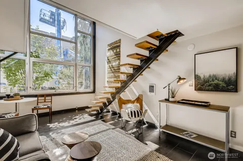 $375,000 | 1000 Union Street, Unit 215, Seattle, WA 98101