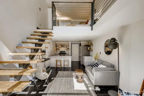 $375,000 | 1000 Union Street, Unit 215, Seattle, WA 98101