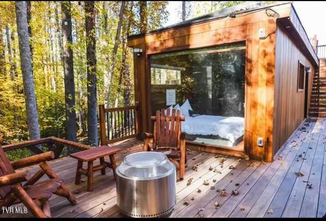 $1,250,000 | 154 Highway 143, Roan Mountain, TN 37687