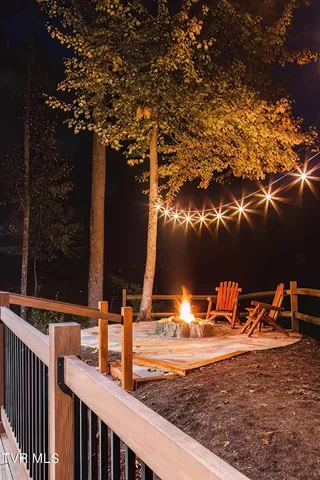 $1,250,000 | 154 Highway 143, Roan Mountain, TN 37687