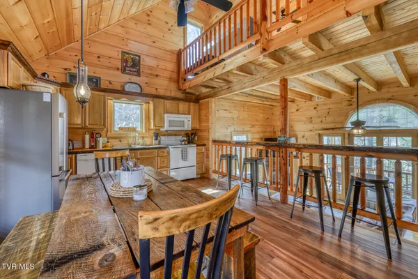 $1,250,000 | 154 Highway 143, Roan Mountain, TN 37687
