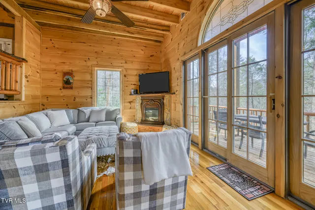 $1,250,000 | 154 Highway 143, Roan Mountain, TN 37687