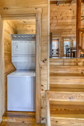 $1,250,000 | 154 Highway 143, Roan Mountain, TN 37687