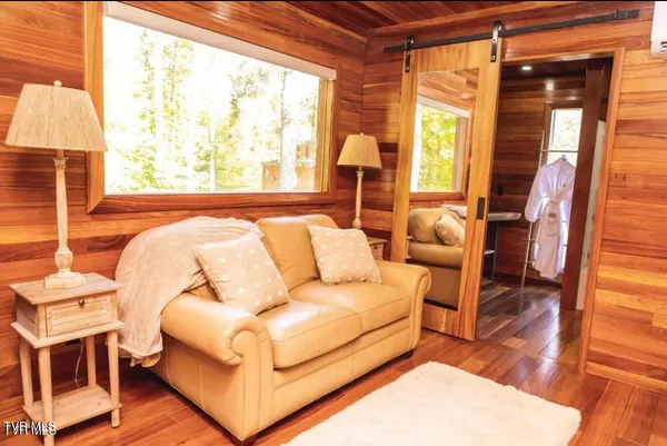 $1,250,000 | 154 Highway 143, Roan Mountain, TN 37687