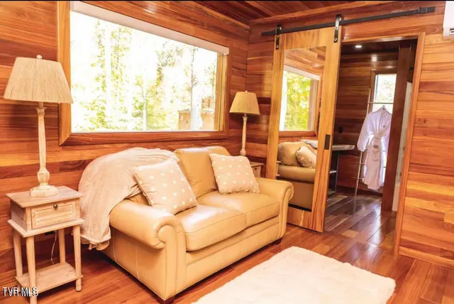 $1,250,000 | 154 Highway 143, Roan Mountain, TN 37687