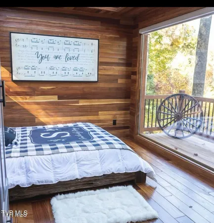 $1,250,000 | 154 Highway 143, Roan Mountain, TN 37687