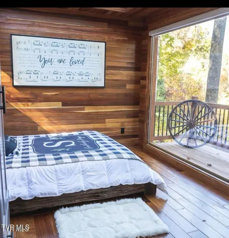 $1,250,000 | 154 Highway 143, Roan Mountain, TN 37687