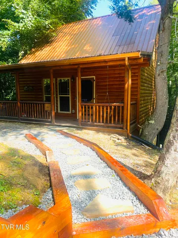 $1,250,000 | 154 Highway 143, Roan Mountain, TN 37687