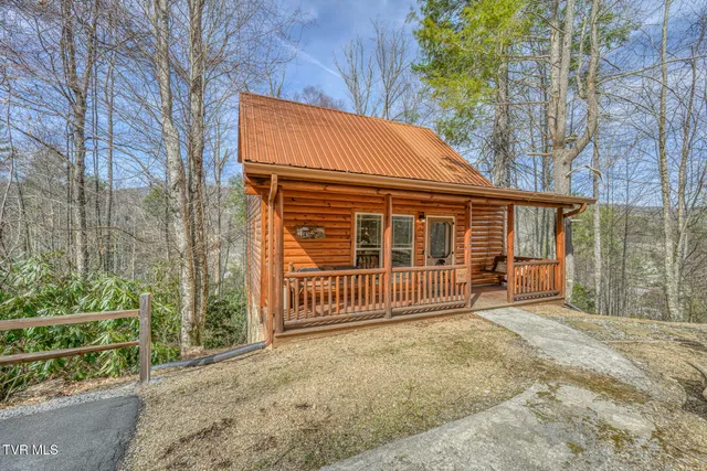 $1,250,000 | 154 Highway 143, Roan Mountain, TN 37687