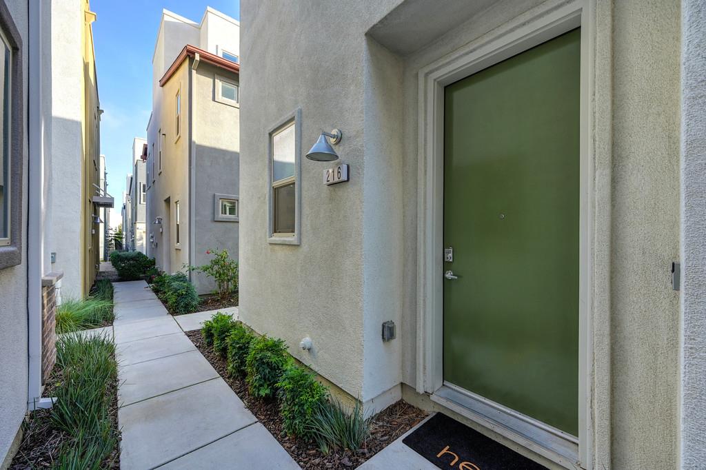 216 Box Lane Sacramento, CA 95818 - Photo 33 of 37