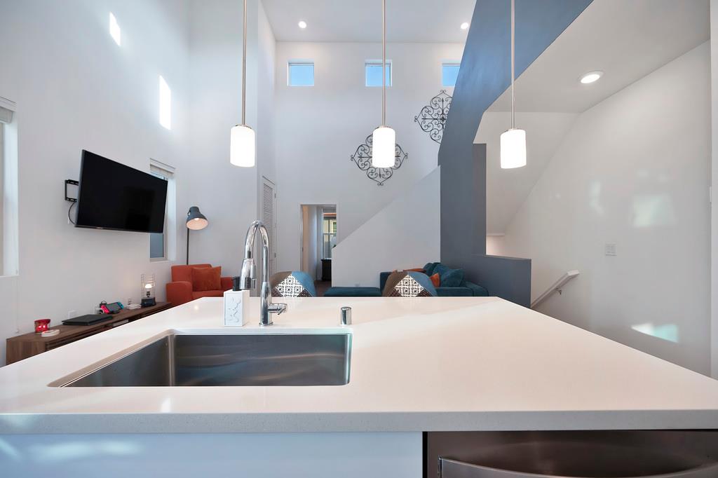 216 Box Lane Sacramento, CA 95818 - Photo 4 of 37