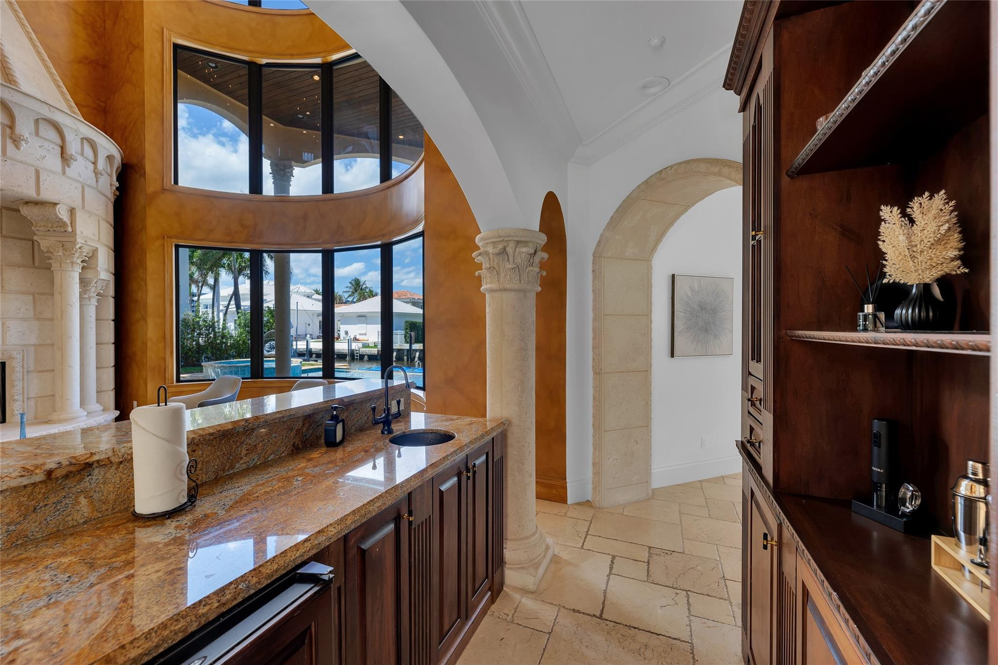 1011 Rhodes Villa Avenue Delray Beach, FL 33483 - Photo 66 of 104 Butler Pantry