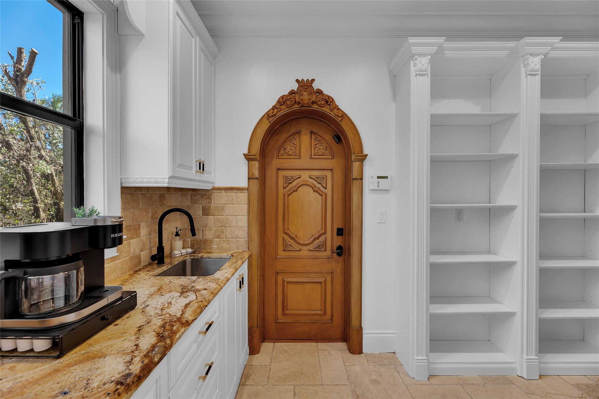 1011 Rhodes Villa Avenue Delray Beach, FL 33483 - Photo 69 of 104 Butlers Pantry