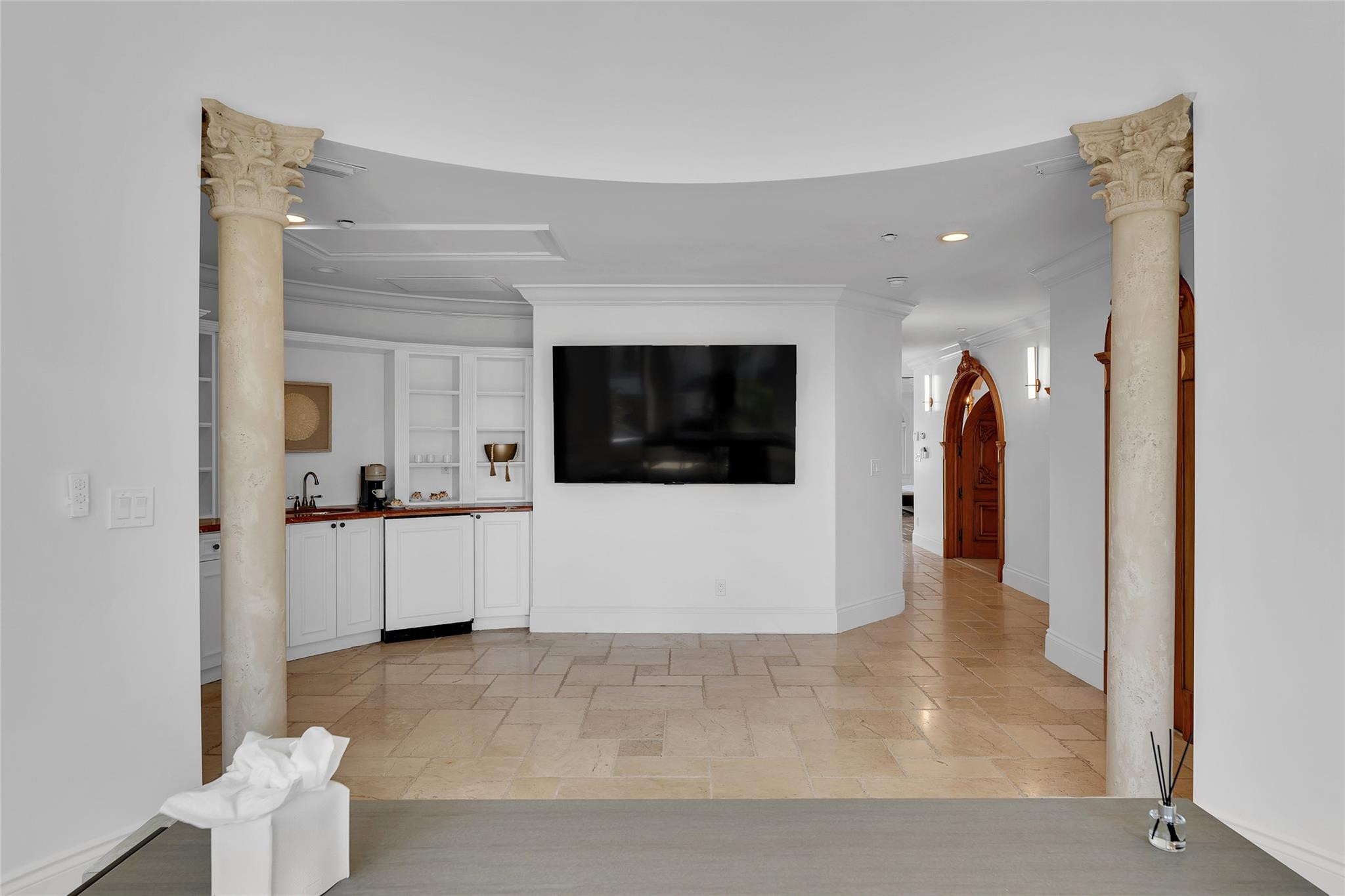 1011 Rhodes Villa Avenue Delray Beach, FL 33483 - Photo 86 of 104 Primary Suite Wet Bar