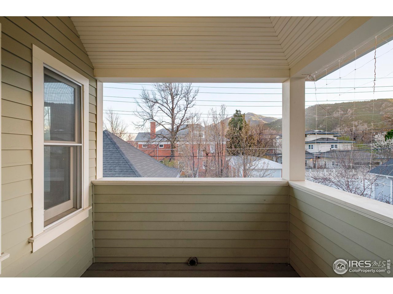 720 Mapleton Avenue Boulder, CO 80302 - Photo 25 of 40 ... with balcony views of Flagstaff Mountain and the Flatirons.