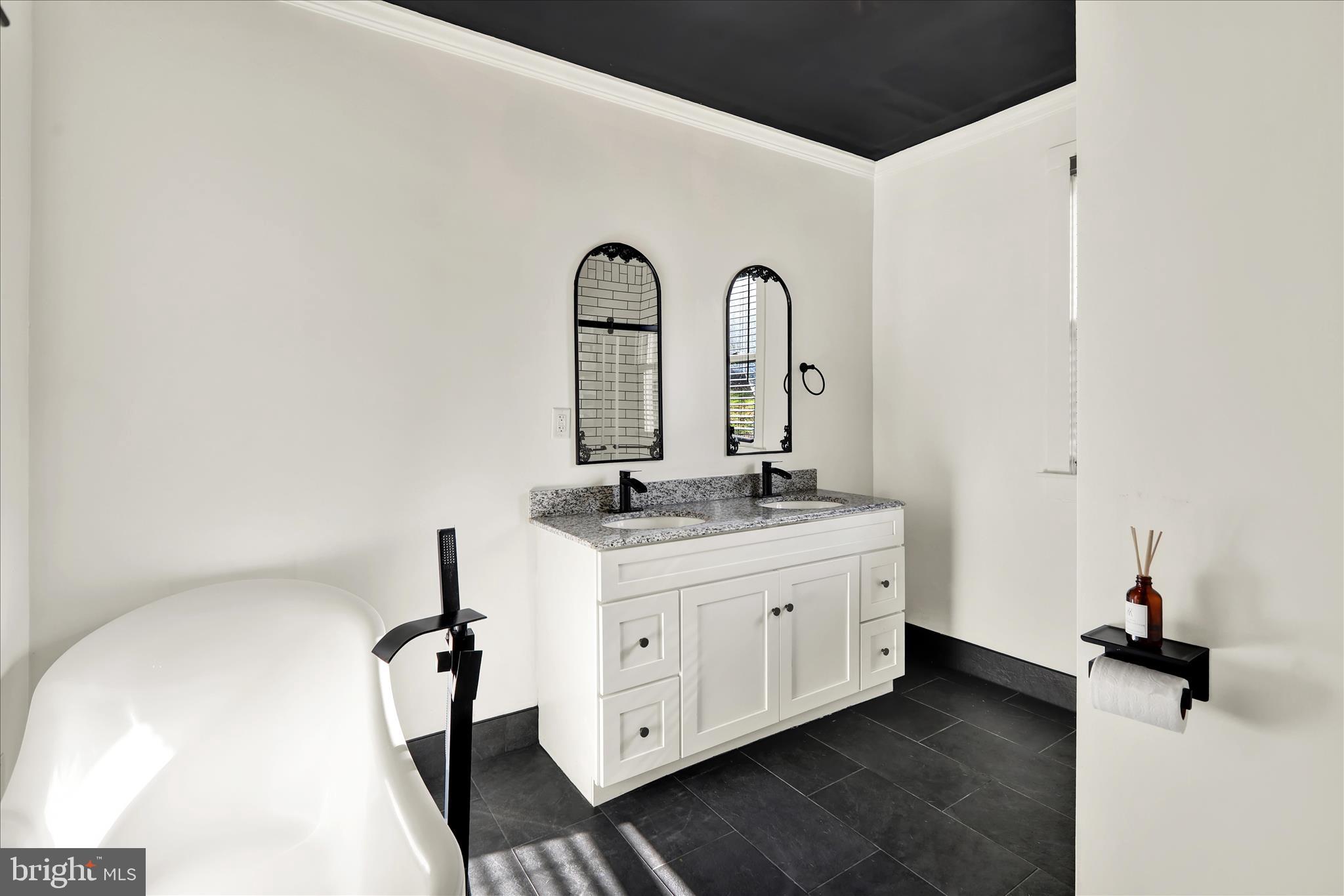 681 Baumgardner Road Lancaster, PA 17603 - Photo 13 of 35 360_9804