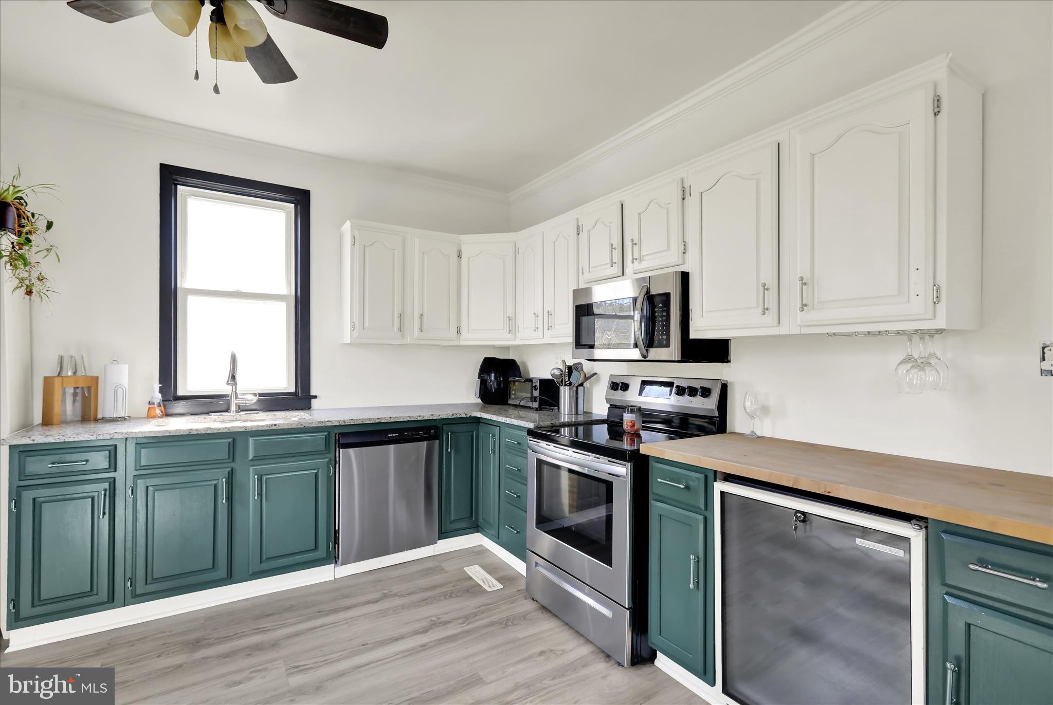 681 Baumgardner Road Lancaster, PA 17603 - Photo 10 of 35 360_9789