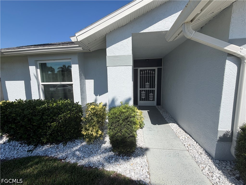 13231 Heather Ridge Loop Fort Myers, FL 33966 - Photo 2 of 27