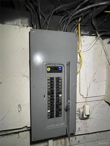 $65,000 | 435 Adrian Drive, St. Louis, MO 63137