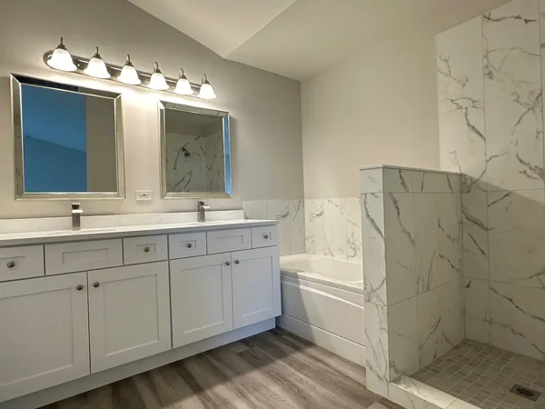 $2,950 | 756 Panorama Court, Unit 756, Aurora, IL 60502