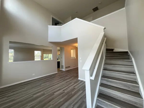 $2,950 | 756 Panorama Court, Unit 756, Aurora, IL 60502