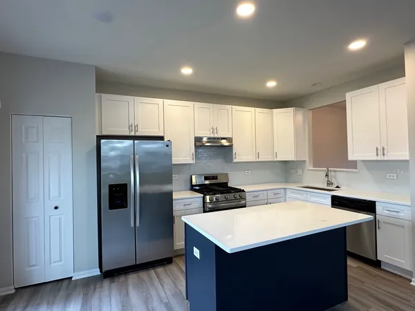 $2,950 | 756 Panorama Court, Unit 756, Aurora, IL 60502