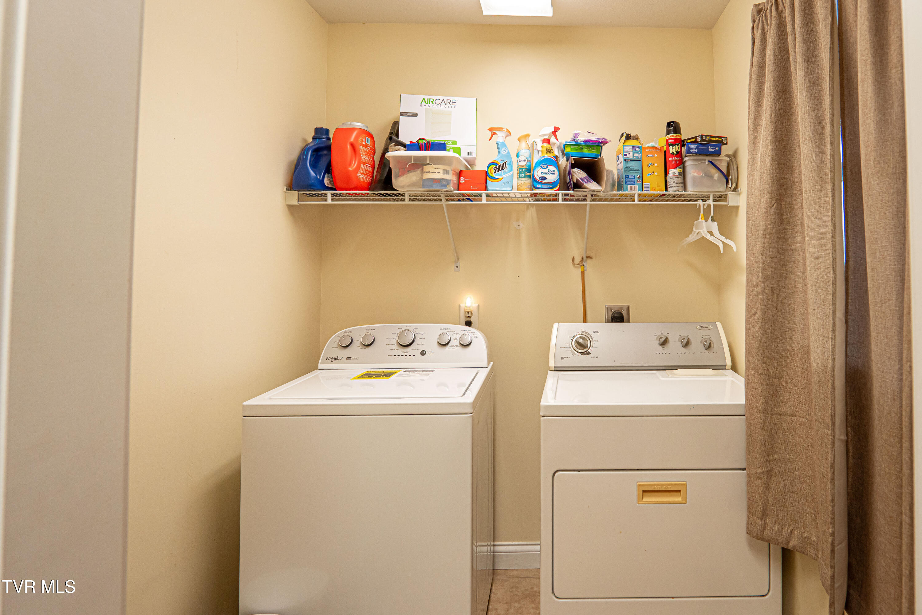 381 East Ridges Drive Chuckey, TN 37641 - Photo 22 of 50 DanielleRickerPhotography-09709