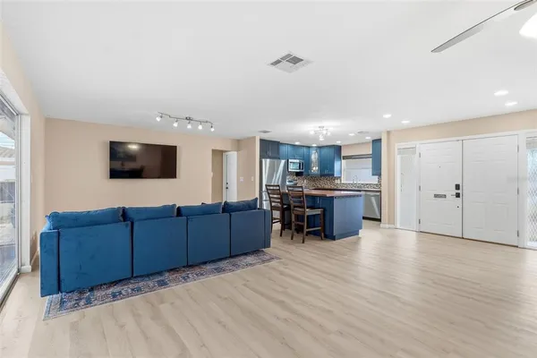$469,000 | 7891 1st Street Northeast, St. Petersburg, FL 33702