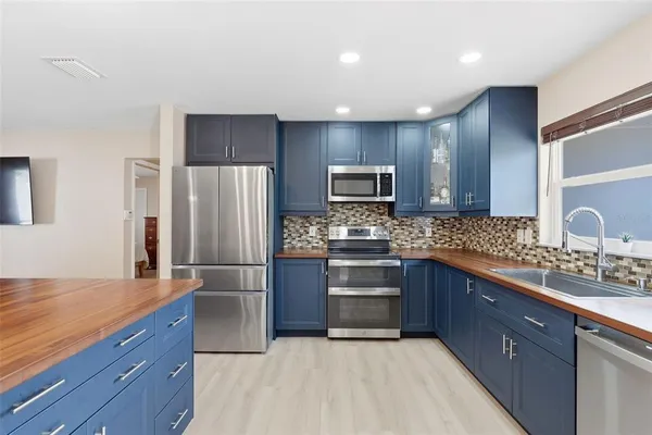 $469,000 | 7891 1st Street Northeast, St. Petersburg, FL 33702
