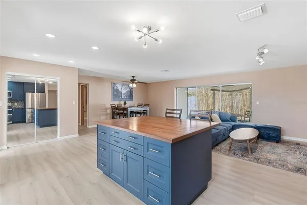 $469,000 | 7891 1st Street Northeast, St. Petersburg, FL 33702