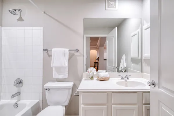 $299,000 | 9525 North Capital Of Texas Highway, Unit 616, Austin, TX 78759