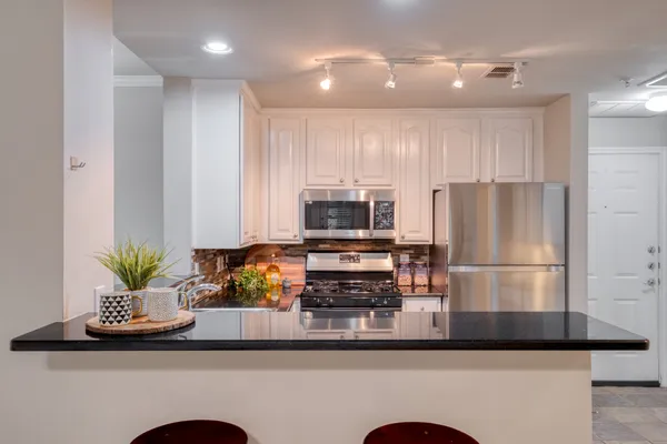 $299,000 | 9525 North Capital Of Texas Highway, Unit 616, Austin, TX 78759